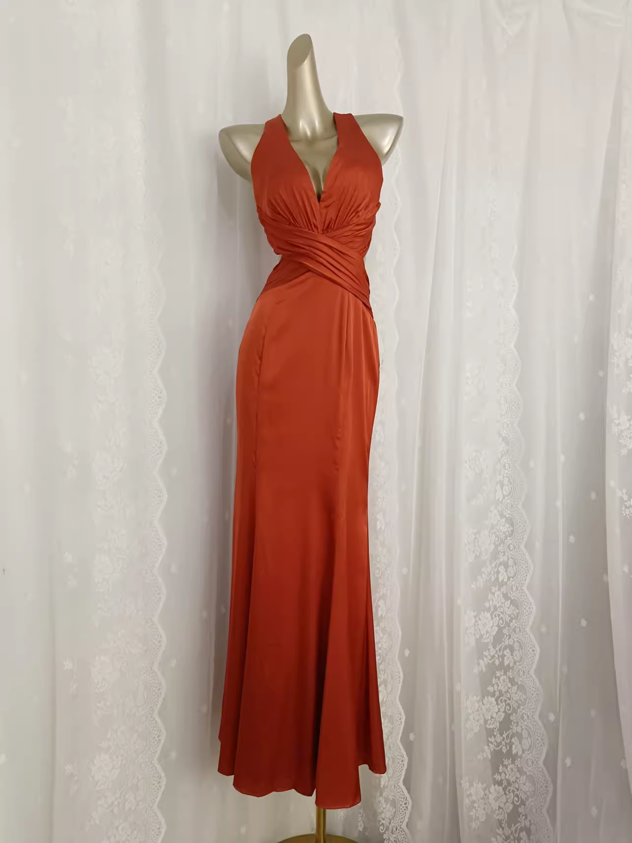 Vintage Sheath V Neckline Satin Backless Vacation Dress Birthday Dresses SD0032