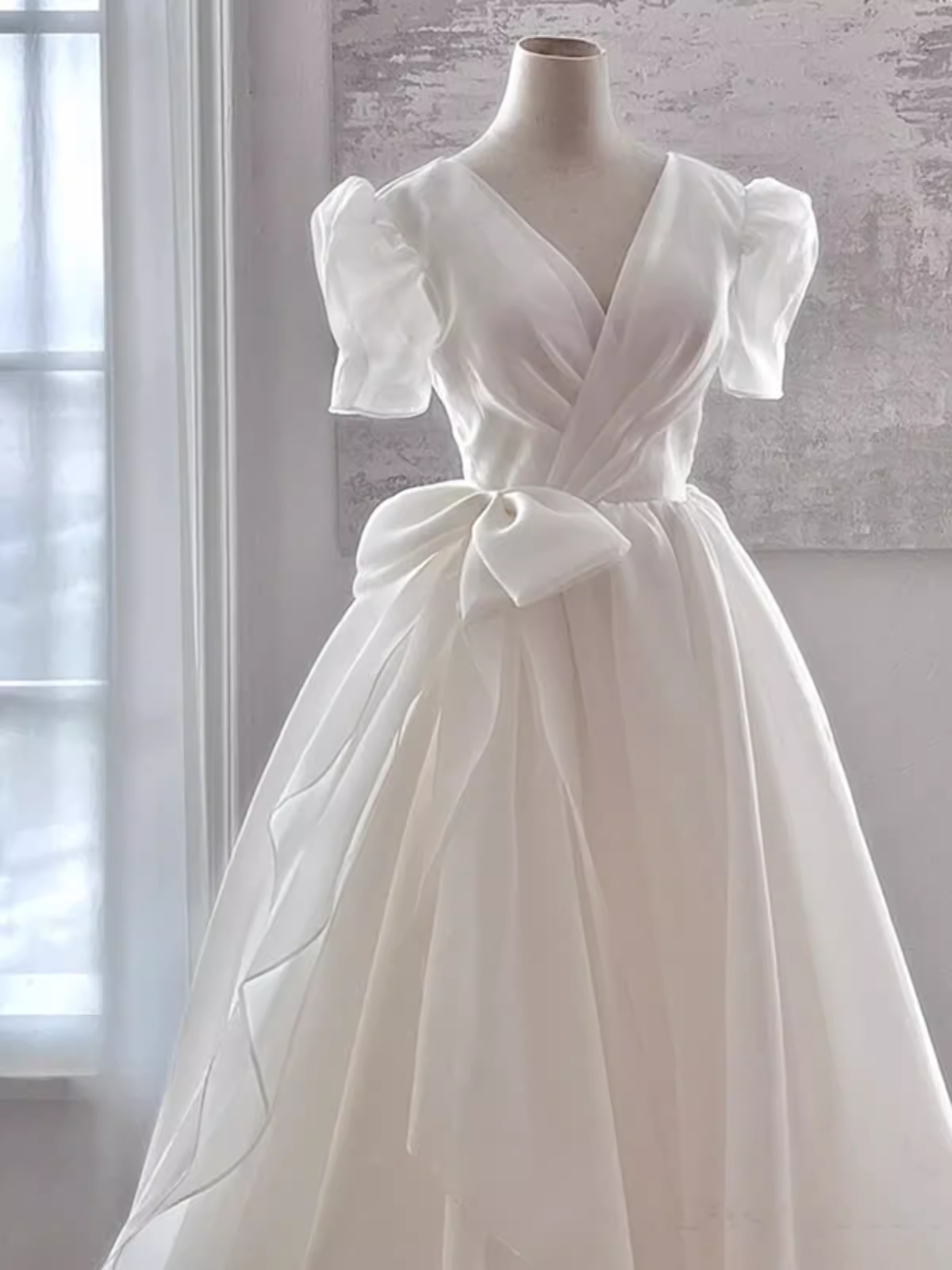 Vintage Ball Gown V Neckline Chiffon White Long Wedding Dresses Brides Dress SD0089