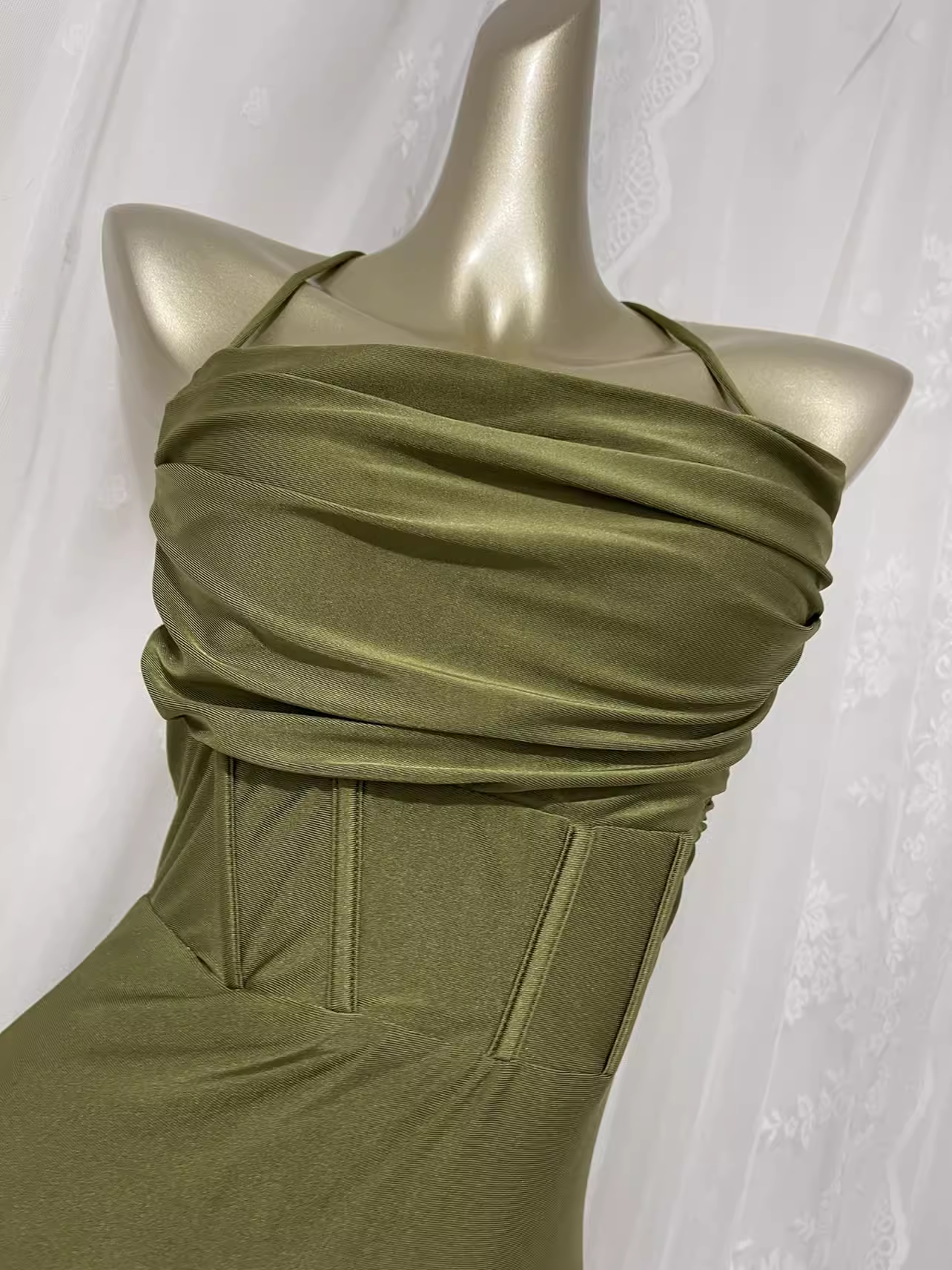 Simple Sheath Halter Green Long Vacation Dress Birthday Outfits SD008