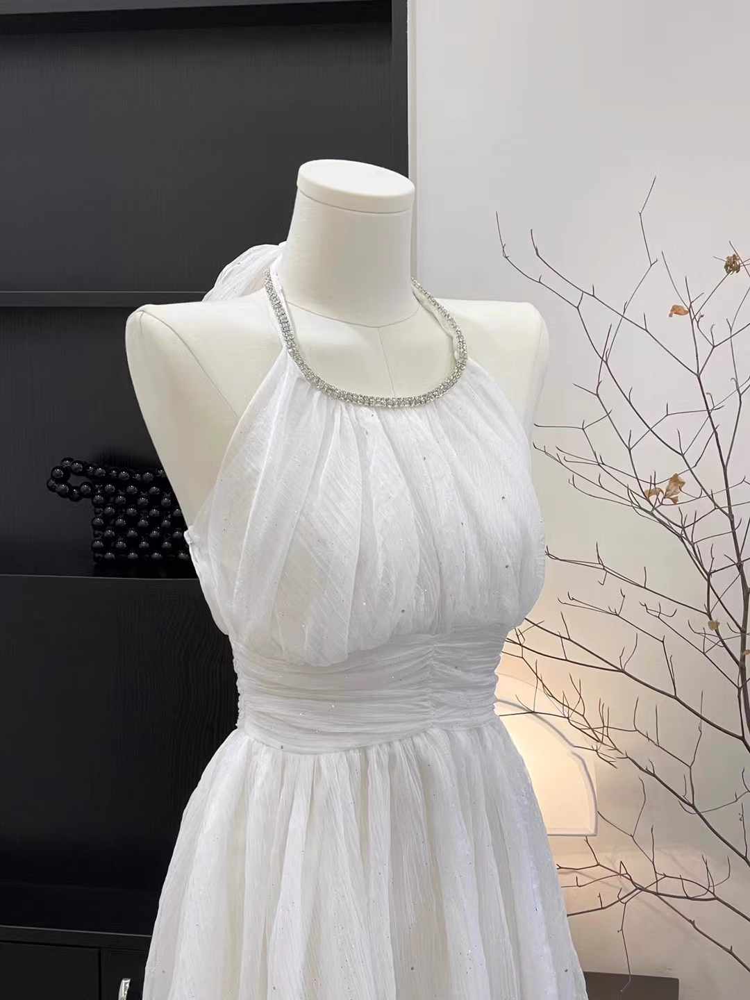 Simple A Line Halter Ruffled White Short Women's Holiday Dresses Birthday Outfits With Beads SD198