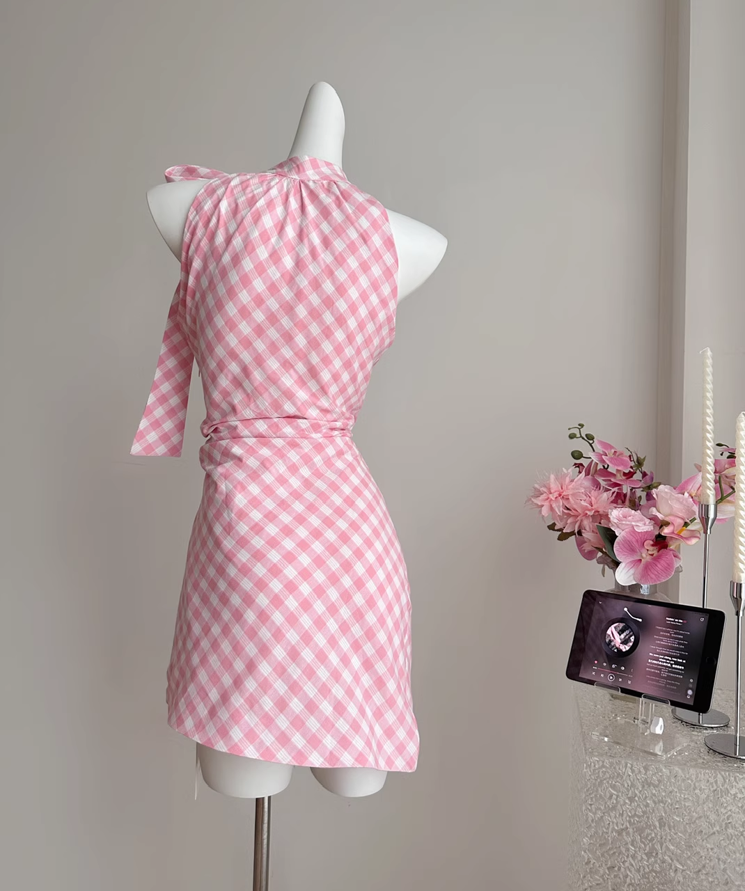 Halter Neck Off Shoulder Pink Plaid Sleeveless Dress Irregular Bow Holiday Dresses SD258